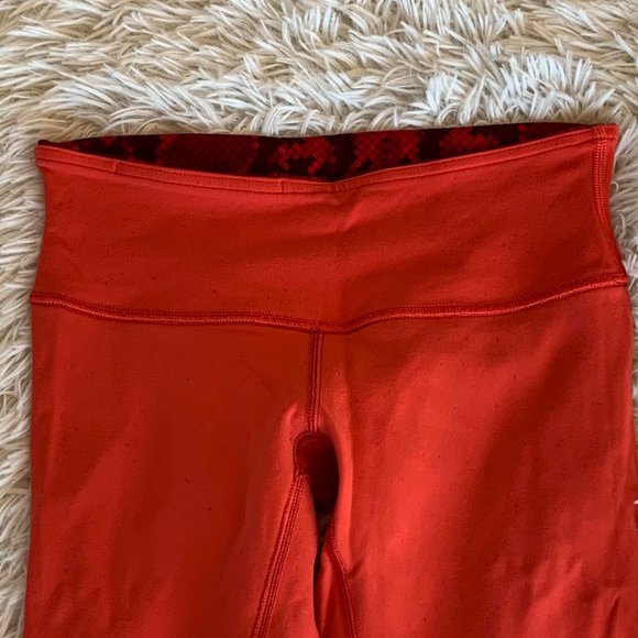 ululemon Wunder Under Crop III Reversible Pink - 4 - Picture 7 of 8